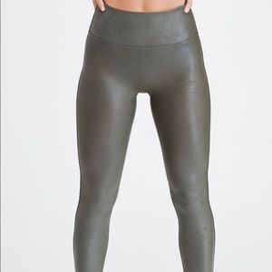 SPANX faux leather leggings XL